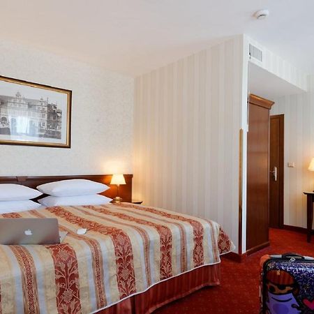 Hotel Wolne Miasto Old Town Gdansk Bagian luar foto