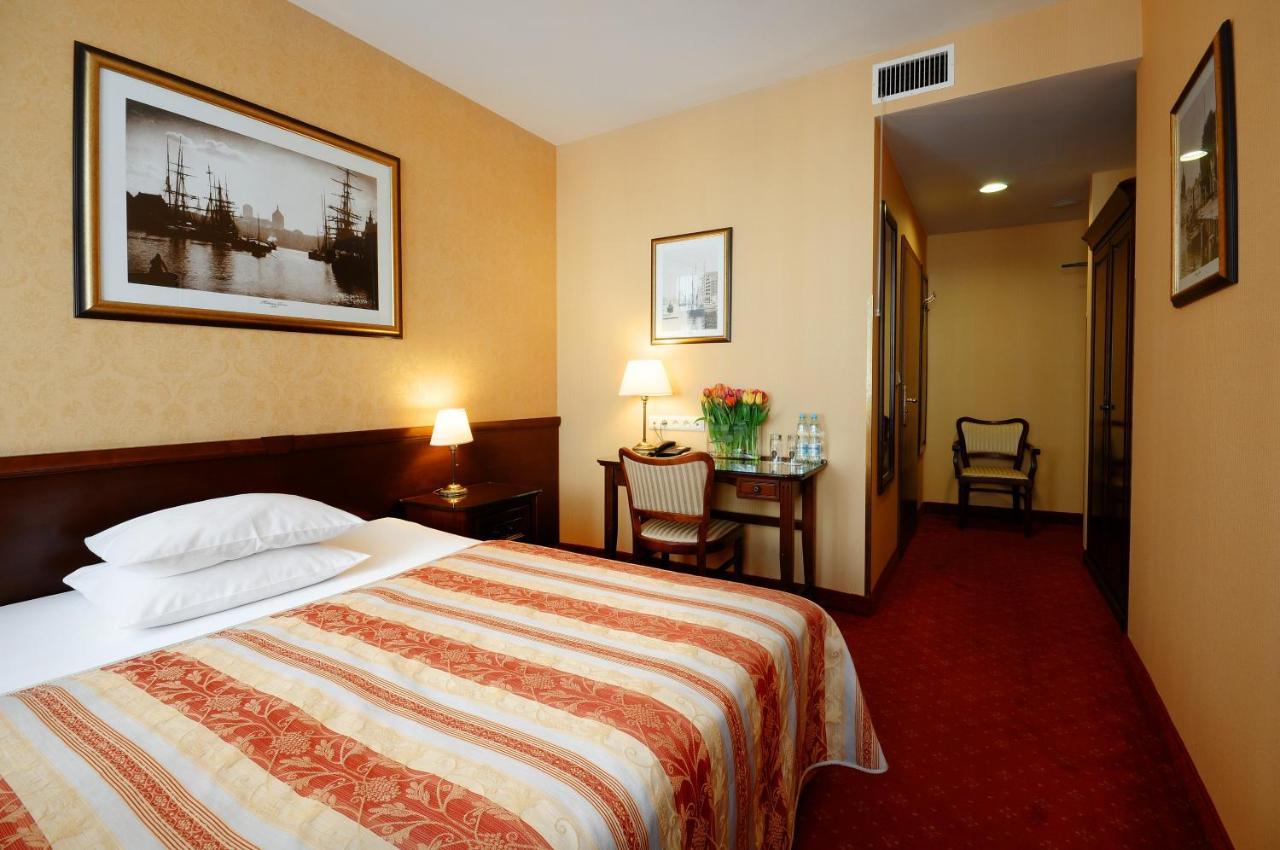 Hotel Wolne Miasto Old Town Gdansk Bagian luar foto