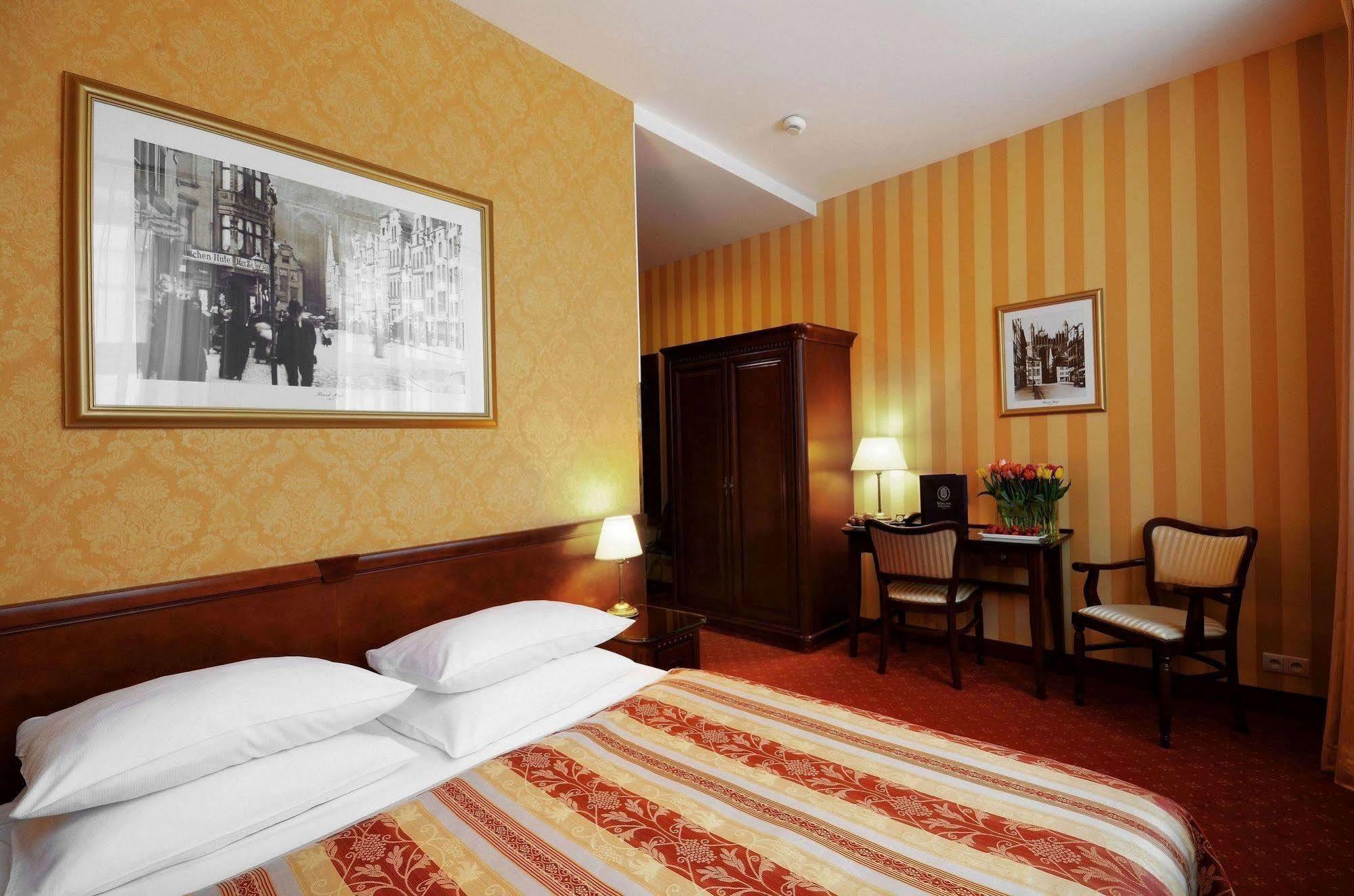 Hotel Wolne Miasto Old Town Gdansk Bagian luar foto